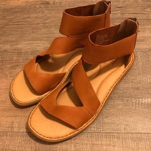 Børn Irie Tan Sandal Sz10 NWT